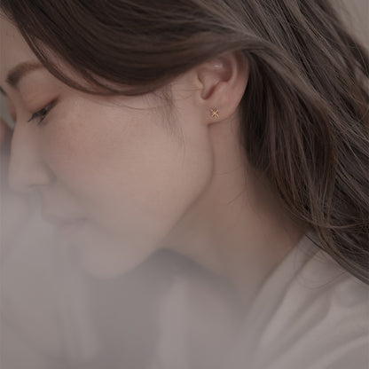 【elaia】ピアス K10 ブライトスター スタッドピアス オリジナルボックス/巾着付き