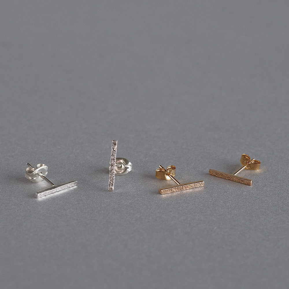 【elaia】ピアス ステック テクスチャー スタッドピアス オリジナルボックス/巾着付き