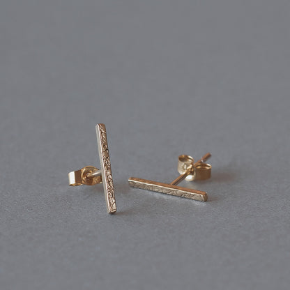 【elaia】ピアス ステック テクスチャー スタッドピアス オリジナルボックス/巾着付き