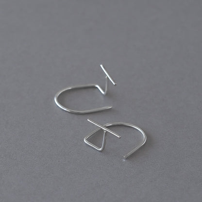 【elaia】ピアス ライン カーブ スタッドピアス オリジナルボックス/巾着付き