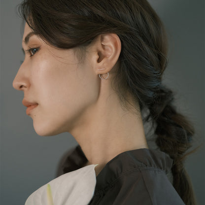 【elaia】ピアス ライン カーブ スタッドピアス オリジナルボックス/巾着付き