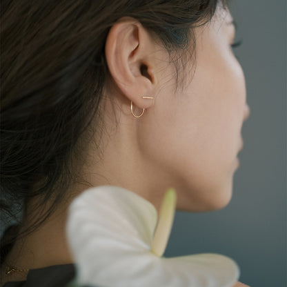 【elaia】ピアス ライン カーブ スタッドピアス オリジナルボックス/巾着付き