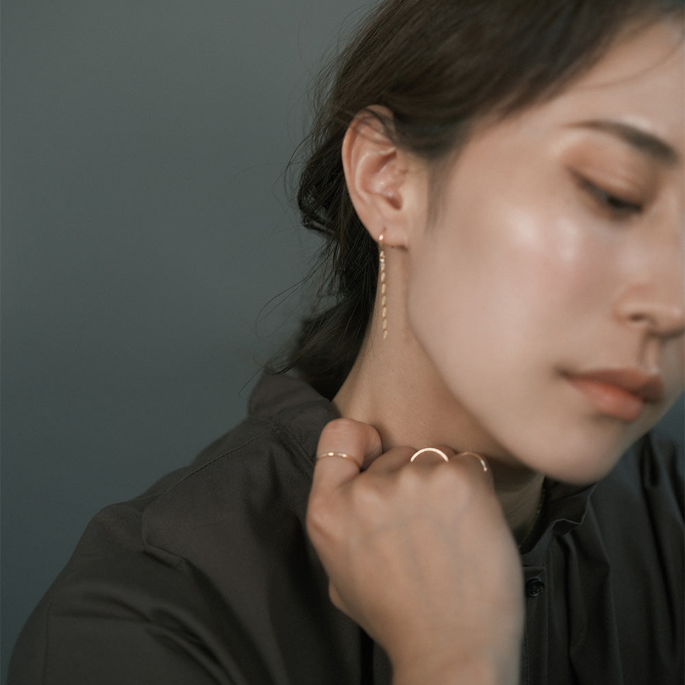 【elaia】ピアス ペタルチェーン フックピアス オリジナルボックス/巾着付き