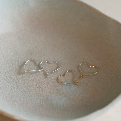 【elaia】ピアス ハート フープピアス オリジナルボックス/巾着付き