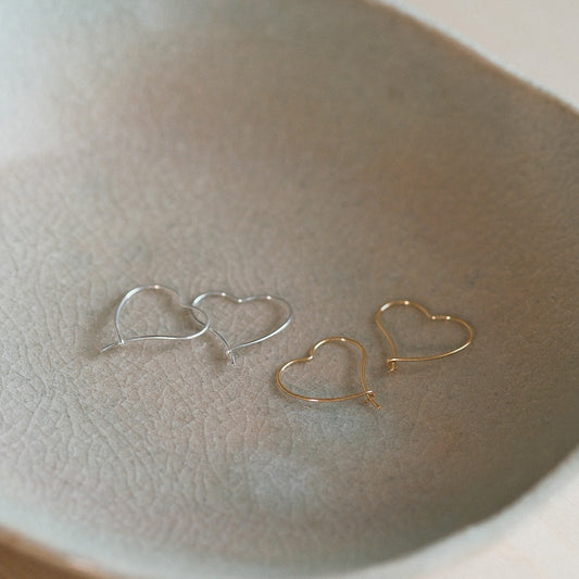 【elaia】ピアス ハート フープピアス オリジナルボックス/巾着付き