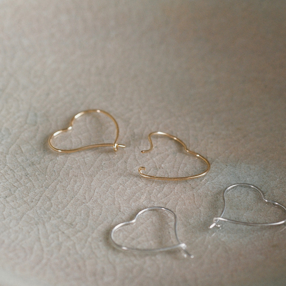 【elaia】ピアス ハート フープピアス オリジナルボックス/巾着付き