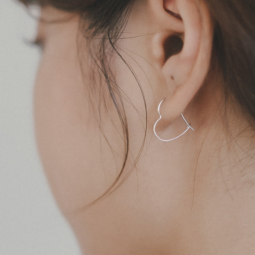 【elaia】ピアス ハート フープピアス オリジナルボックス/巾着付き