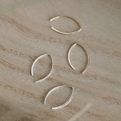 【elaia】ピアス カーブ フックピアス オリジナルボックス/巾着付き