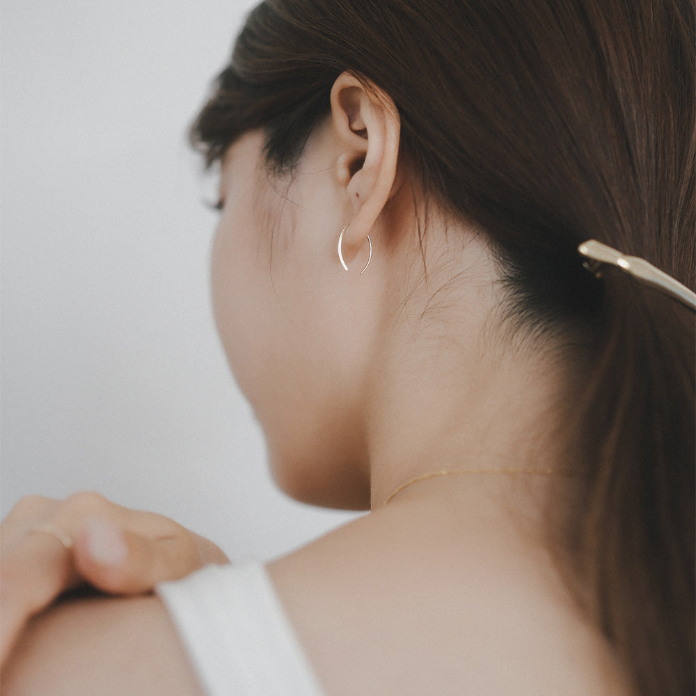 【elaia】ピアス カーブ フックピアス オリジナルボックス/巾着付き