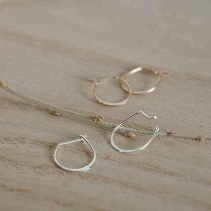 【elaia】ピアス カーブ フープピアス オリジナルボックス/巾着付き