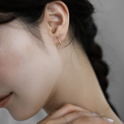 【elaia/エライア】 ピアス Silver925/K14ゴールドフィルド J テクスチャー スタッドピアス オリジナルボックス/巾着付き