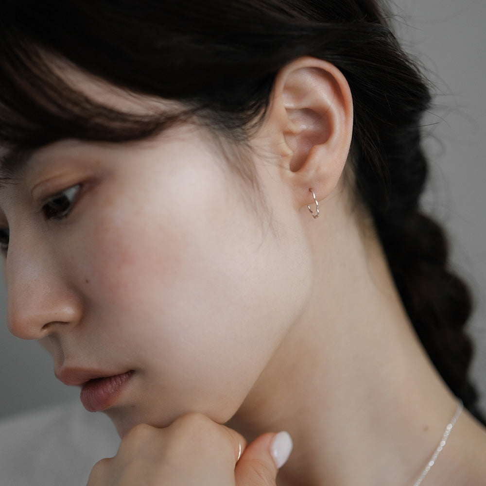 【elaia/エライア】 ピアス Silver925/K14ゴールドフィルド ウェーブライン スタッドピアス オリジナルボックス/巾着付き