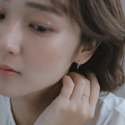 【elaia/エライア】ピアス Silver925/K14ゴールドフィルド クロス フックピアス オリジナルボックス/巾着付き