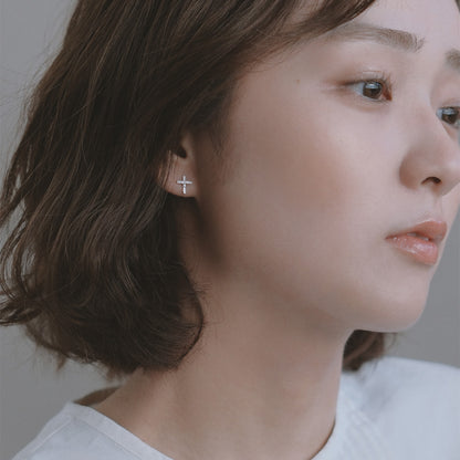 【elaia/エライア】ピアス Silver925/K14ゴールドフィルド クロス 貝パール バックキャッチピアス スタッドピアス オリジナルボックス/巾着付き