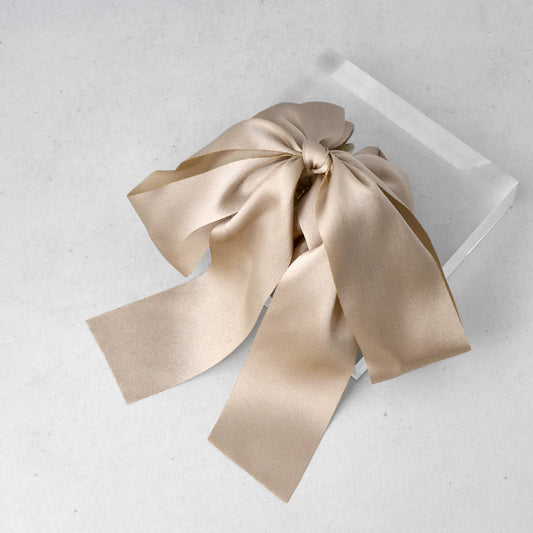 ヘアクリップ kati シルク リボン ベージュ バンスクリップ