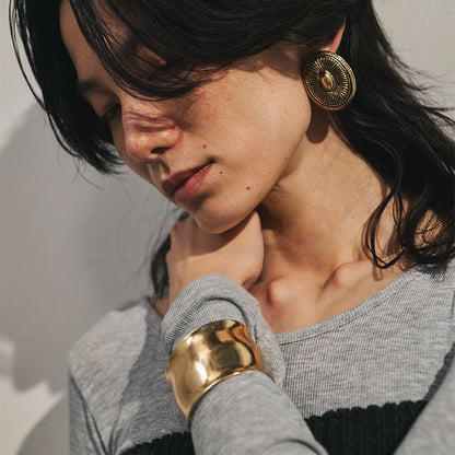 【LIMITED NUMBER】Vintage Like ブレスレット ニッケルフリー メタル ウェーブ ワイド プレート インナー ドロー ハーフバングル