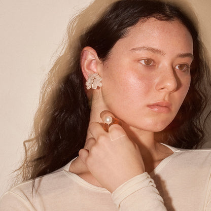 【LIMITED NUMBER/リミテッドナンバー】MELLOW トリプル フラワー マーブル カラー クリップイヤリング シリコンカバー付き