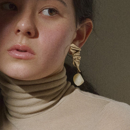 【LIMITED NUMBER/リミテッドナンバー】MELLOW クラッシュ プレート マーブル クリア ストーンビーズ クリップイヤリング シリコンカバー付き