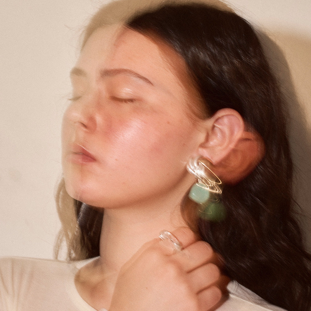 【LIMITED NUMBER/リミテッドナンバー】MELLOW アンティーク調 ボタン コンビカラー クリア カラー ストーンビーズ クリップイヤリング シリコンカバー付き