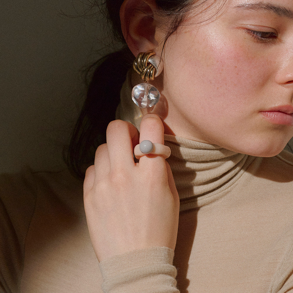 【LIMITED NUMBER/リミテッドナンバー】MELLOW アンティーク調 ボタン コンビカラー クリア カラー ストーンビーズ クリップイヤリング シリコンカバー付き