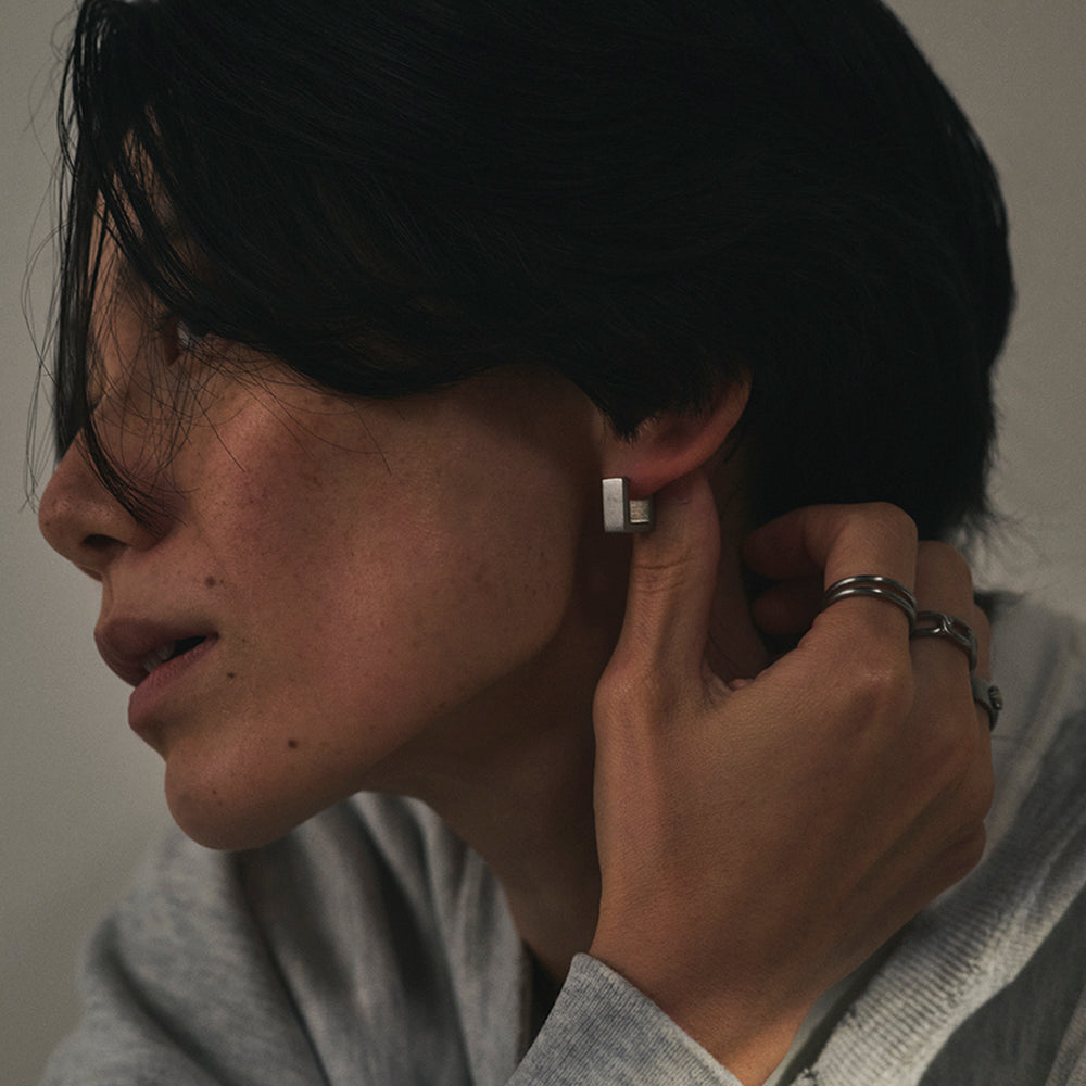 【LIMITED NUMBER】STAINLESS collection ピアス メタル スクエア ライン U字 ワンタッチ フープピアス