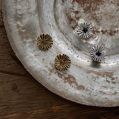 【LIMITED NUMBER】Vintage Like ピアス ニッケルフリー メタル フラワー クロス スエード風 リボン チタンポスト スタッドピアス