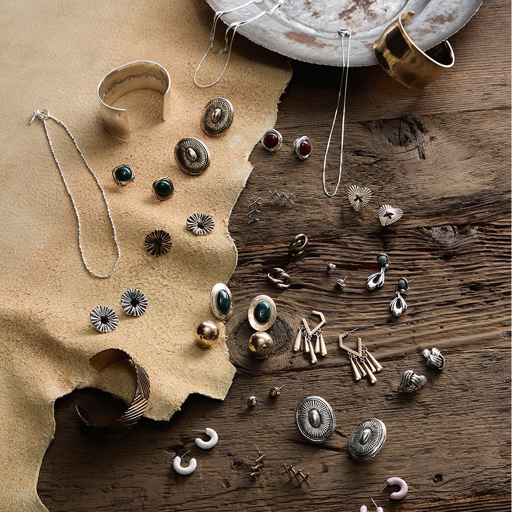 【LIMITED NUMBER】Vintage Like ピアス ニッケルフリー メタル フラワー クロス スエード風 リボン チタンポスト スタッドピアス